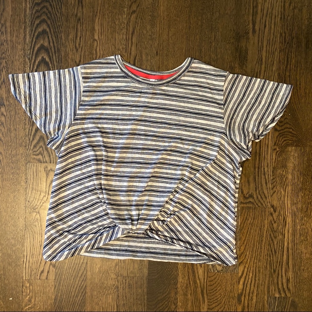 NWOT Twist Front Tee